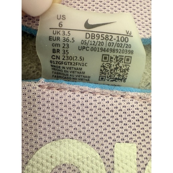 Nike Women's Air Max Up Casual Sneakers from Finish Line Size 6.5 - Picture 12 of 13